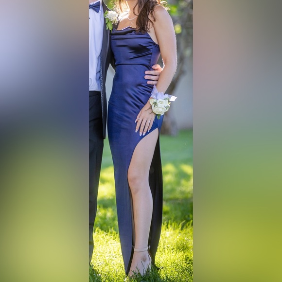 PROM DRESS - Picture 6 of 6